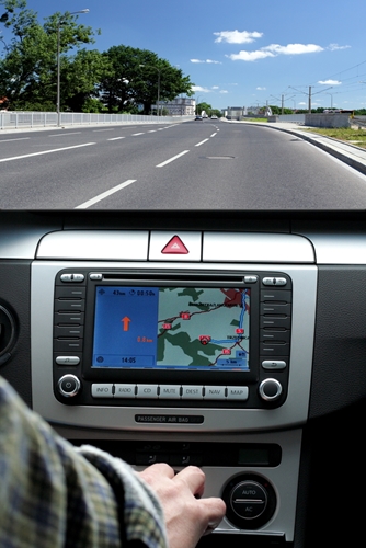 Car companies, owners benefit from SD card-enabled navigation systems